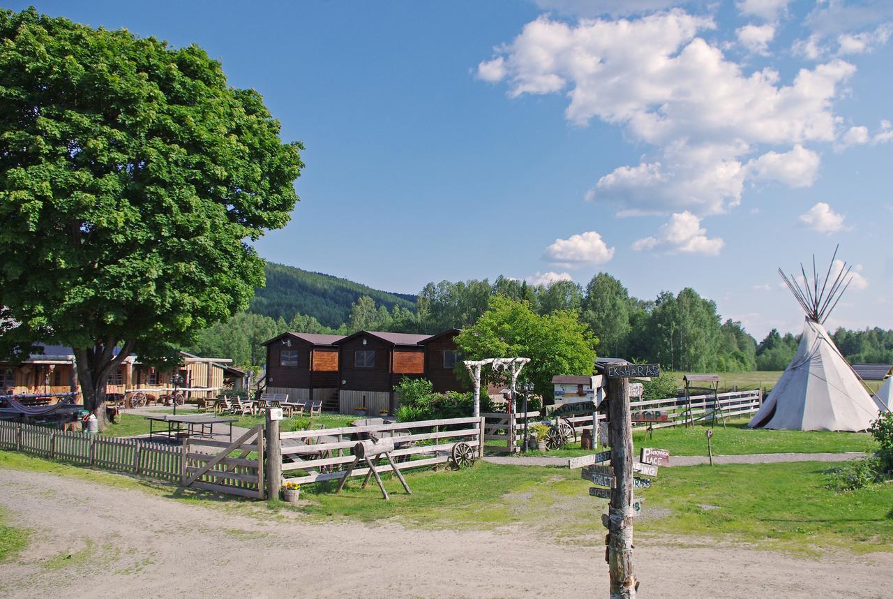 Ekshärad Sun Dance Ranch Bed & Breakfast エクステリア 写真